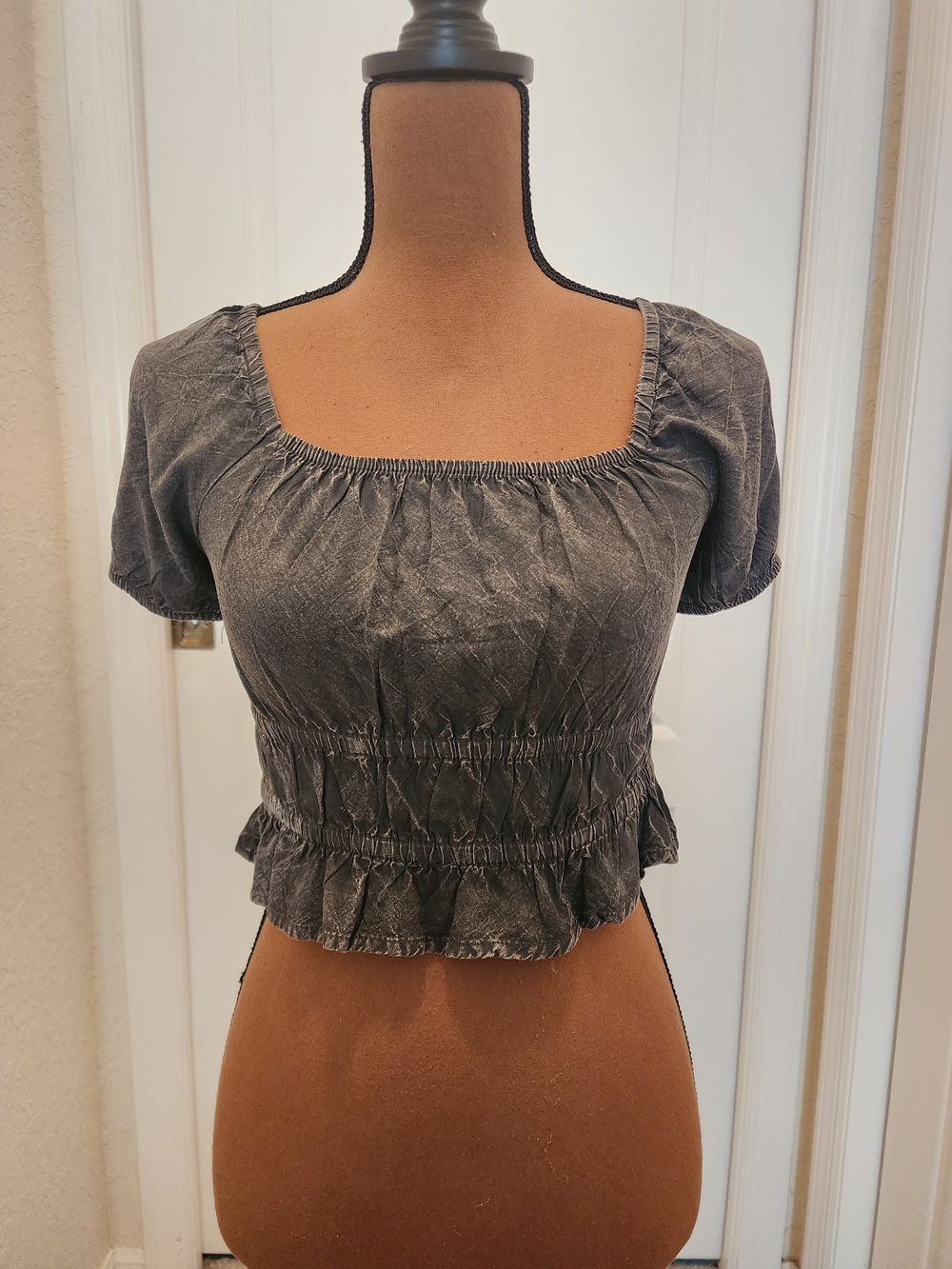 Washed Black Lace-Up Back Milkmaid Whimsygoth Romantic Puff Sleeve Crop Top XS - Picture 2 of 4